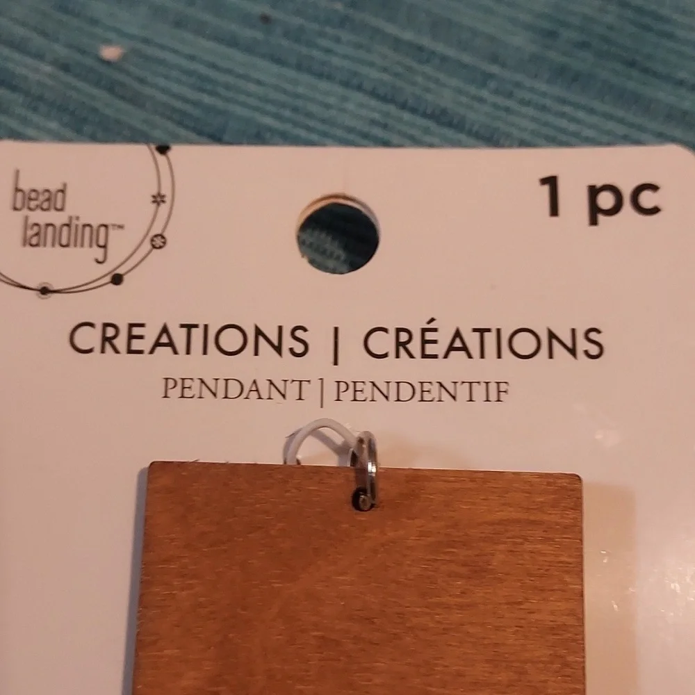 BEAD Landing creations pendant 1pc